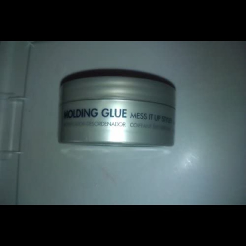 COPY - DESIGNLINE Molding Glue Mess It Up Styler